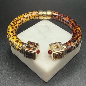 Gold Vermeil 925 Sterling Silver leopard print hinged bangle bracelet #M04